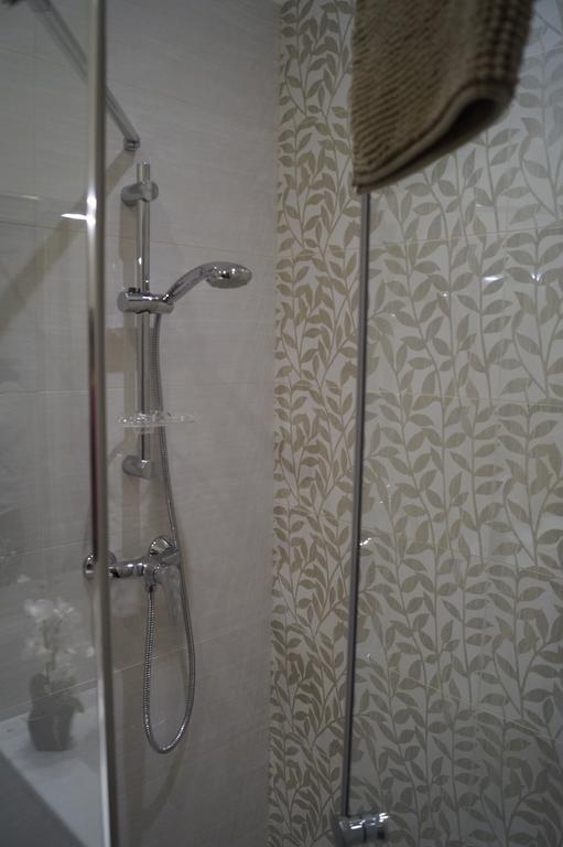 Apartment Center *